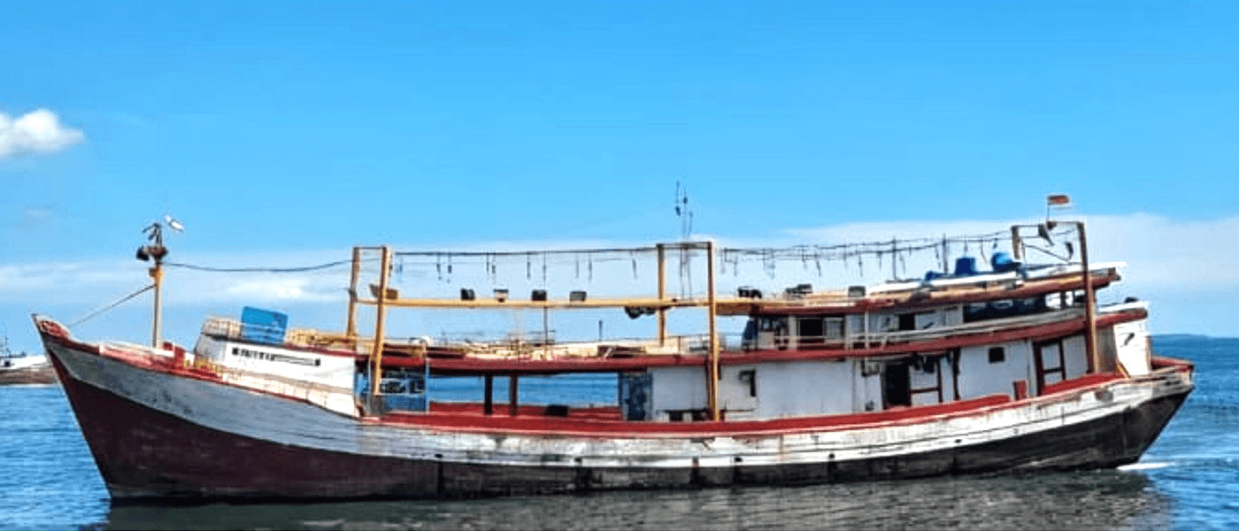 Squid fishing vessel 2